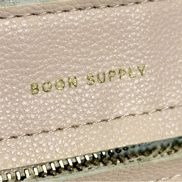 BOON SUPPLY Vegan Leather Tote -
Blush